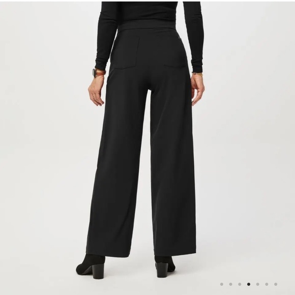 Figs Women's High-Waisted Wide Leg Pants - Black - Picture 2 of 8